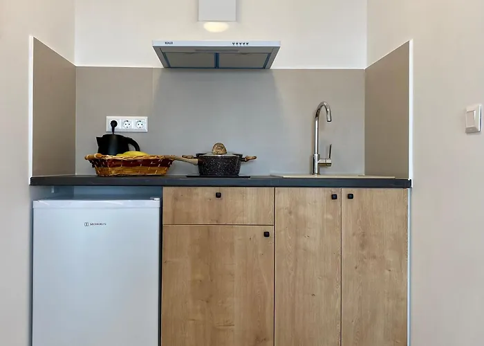 Alykes & Апартаменты *